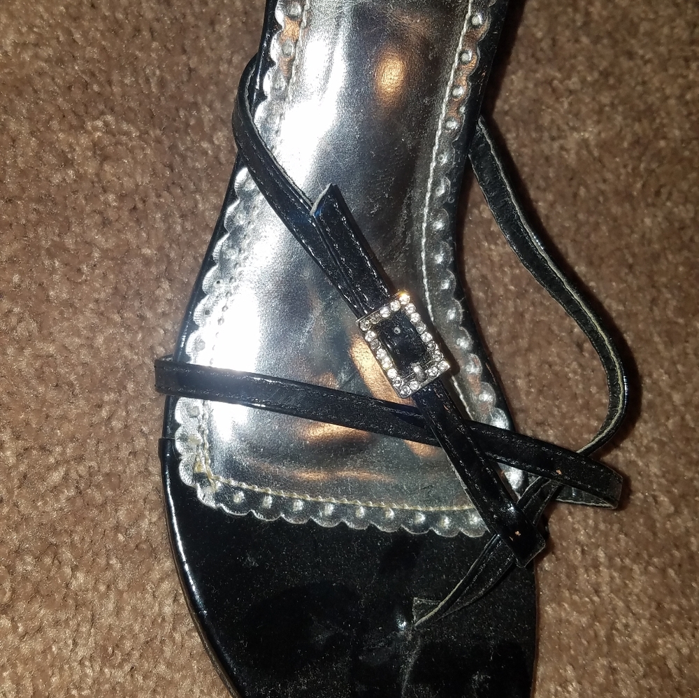 Heels - Picture 2 of 3